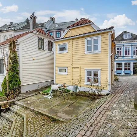 Charming In The Centre Of *